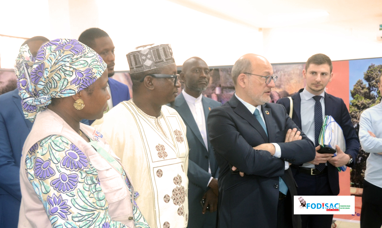 Cérémonie officielle au Musée National de Guinée